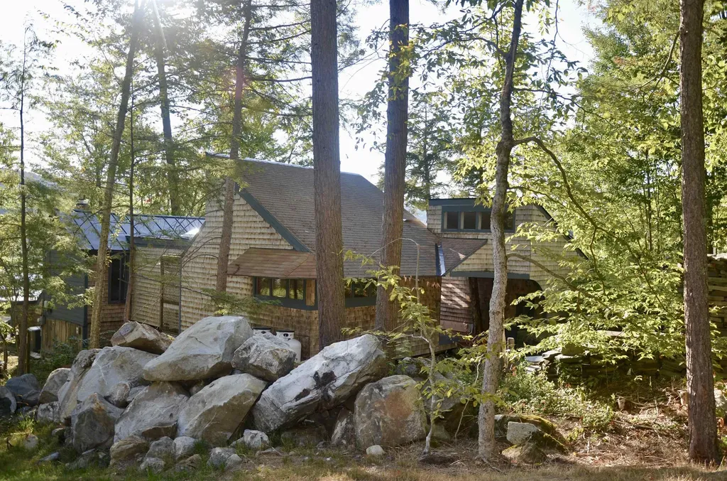 398 Shaker Boulevard Enfield NH 03748