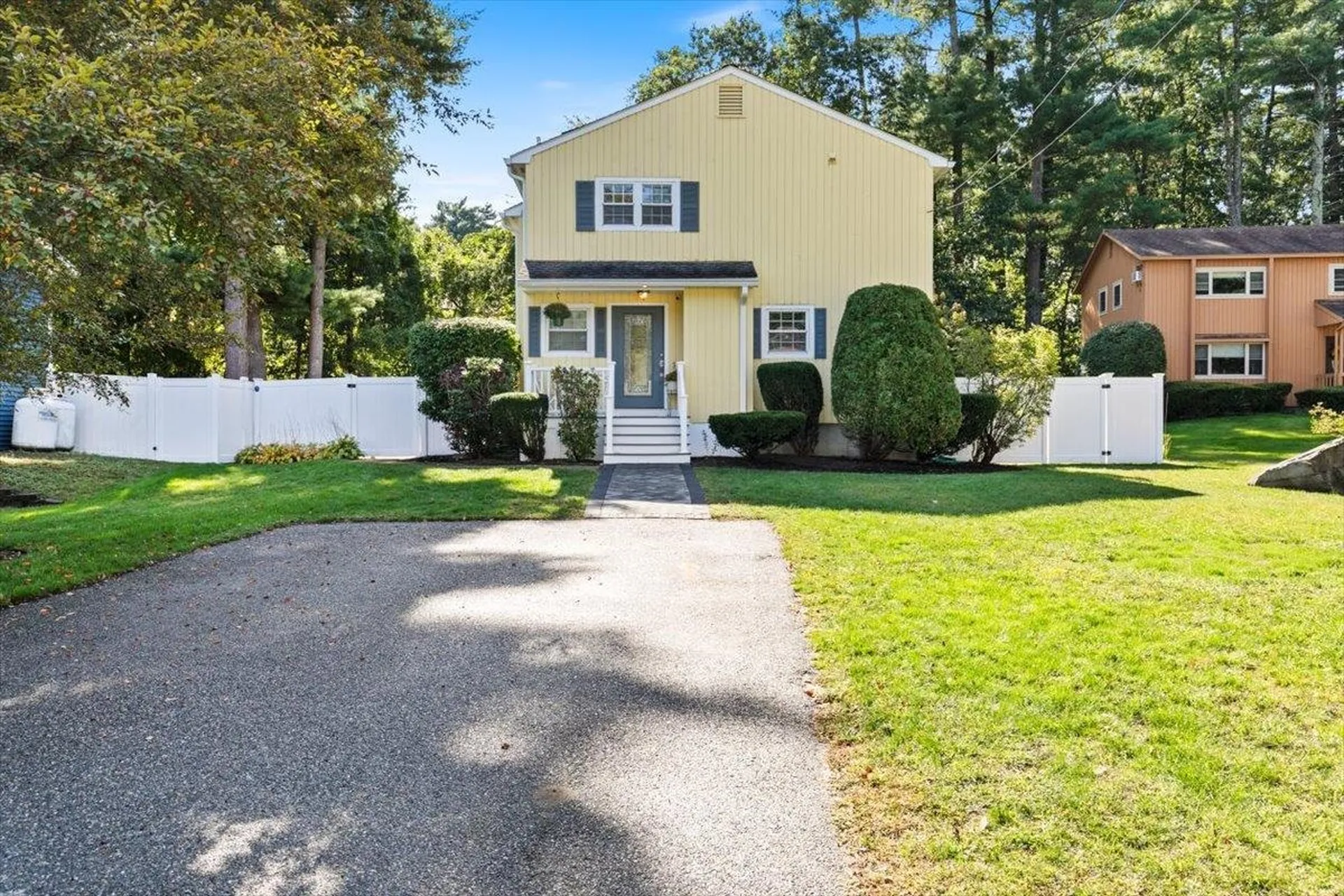 12 Madera Circle Nashua NH 03062