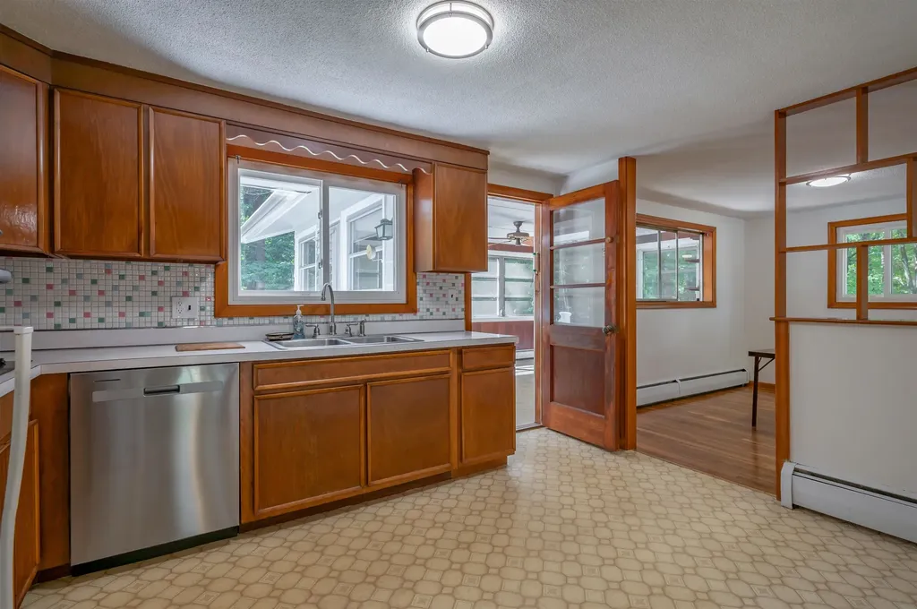 14 Roberts Road Wilmington MA 01887