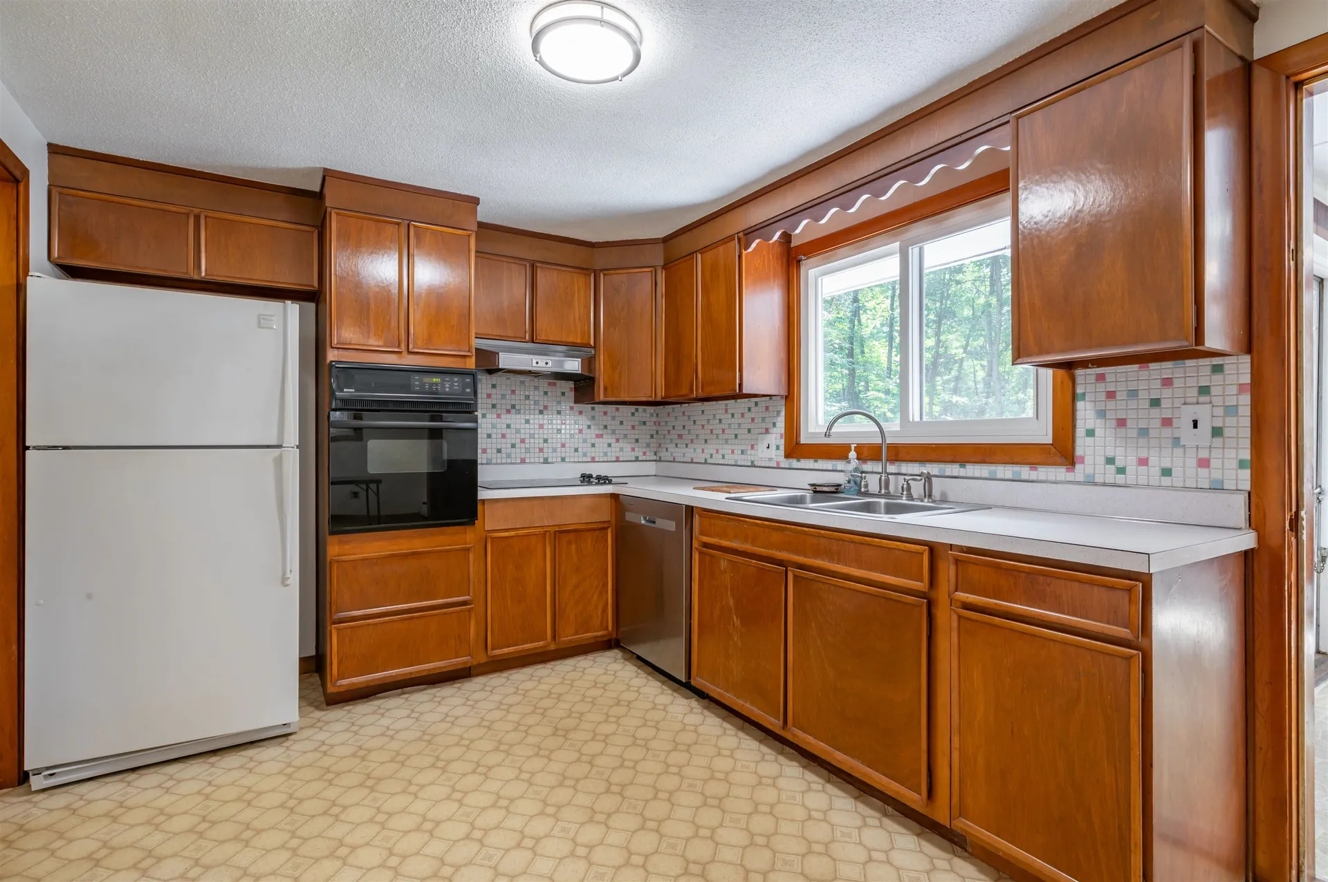 14 Roberts Road Wilmington MA 01887