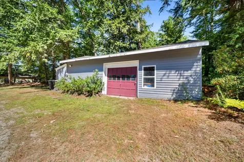 28 Pine Colony Road Franklin NH 03235