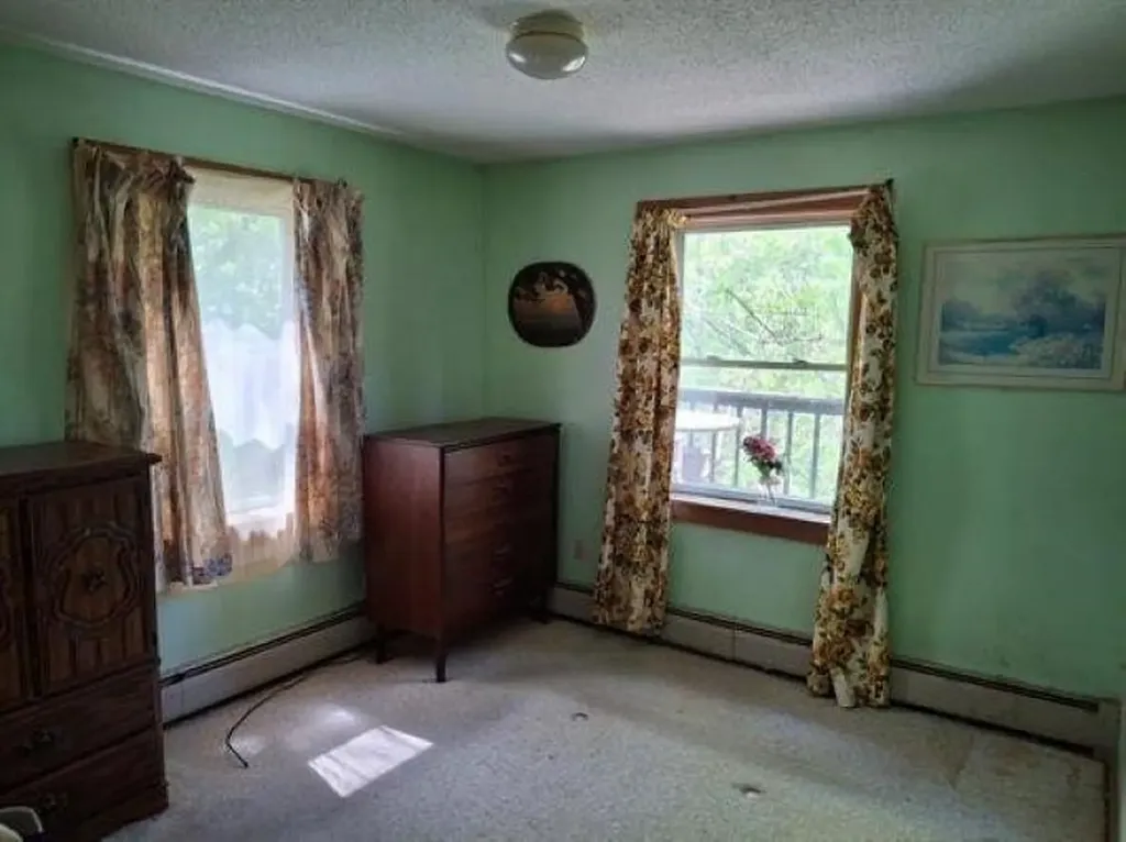 29 Cross Street Newport City VT 05855