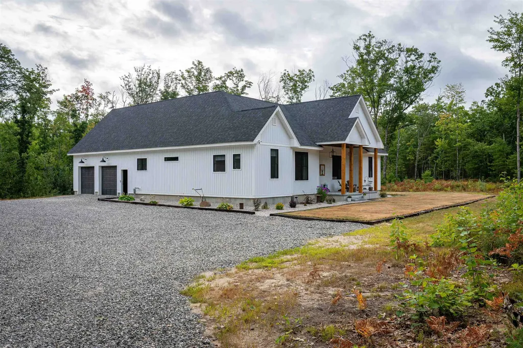 96 Ledgewood Lane Brownfield ME 04010