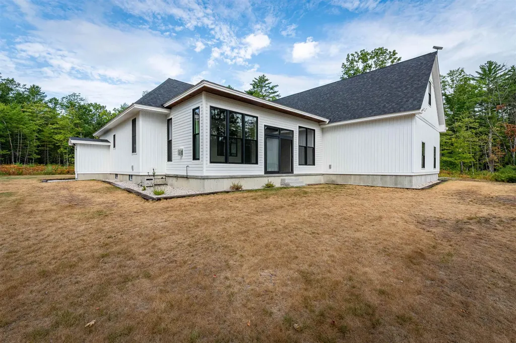 96 Ledgewood Lane Brownfield ME 04010