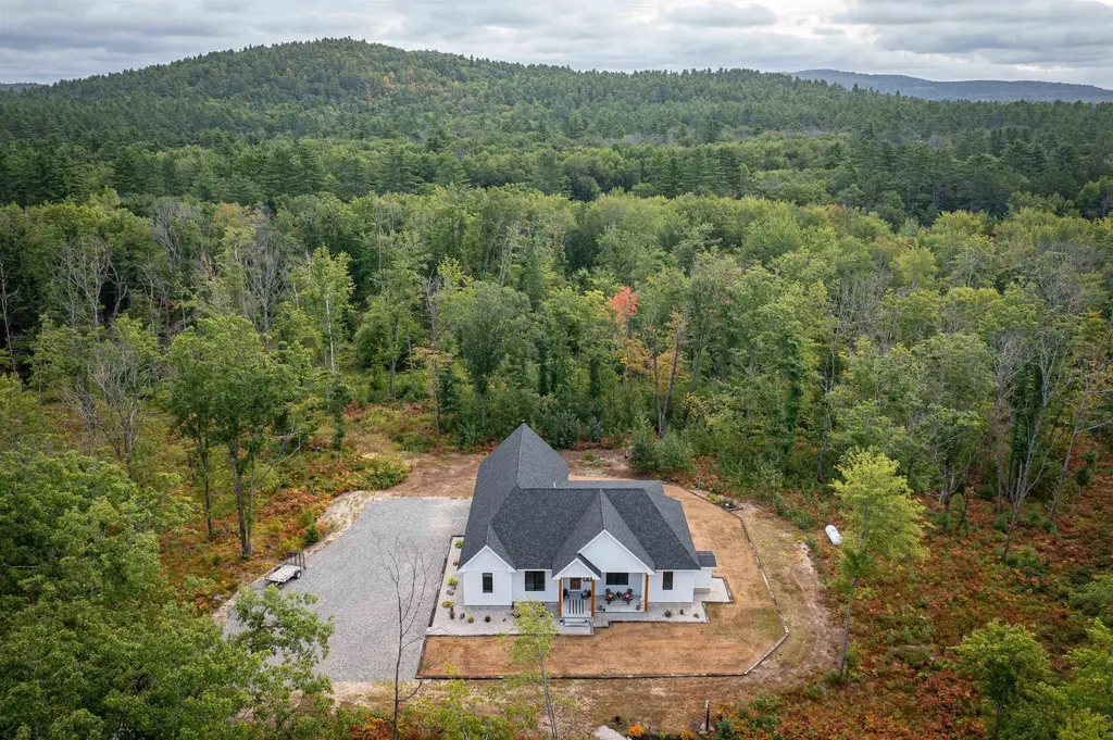 96 Ledgewood Lane Brownfield ME 04010