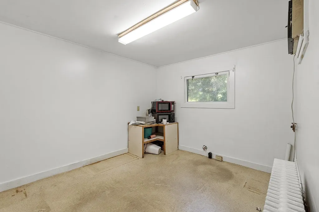 68 Brattleboro Road Hinsdale NH 03451