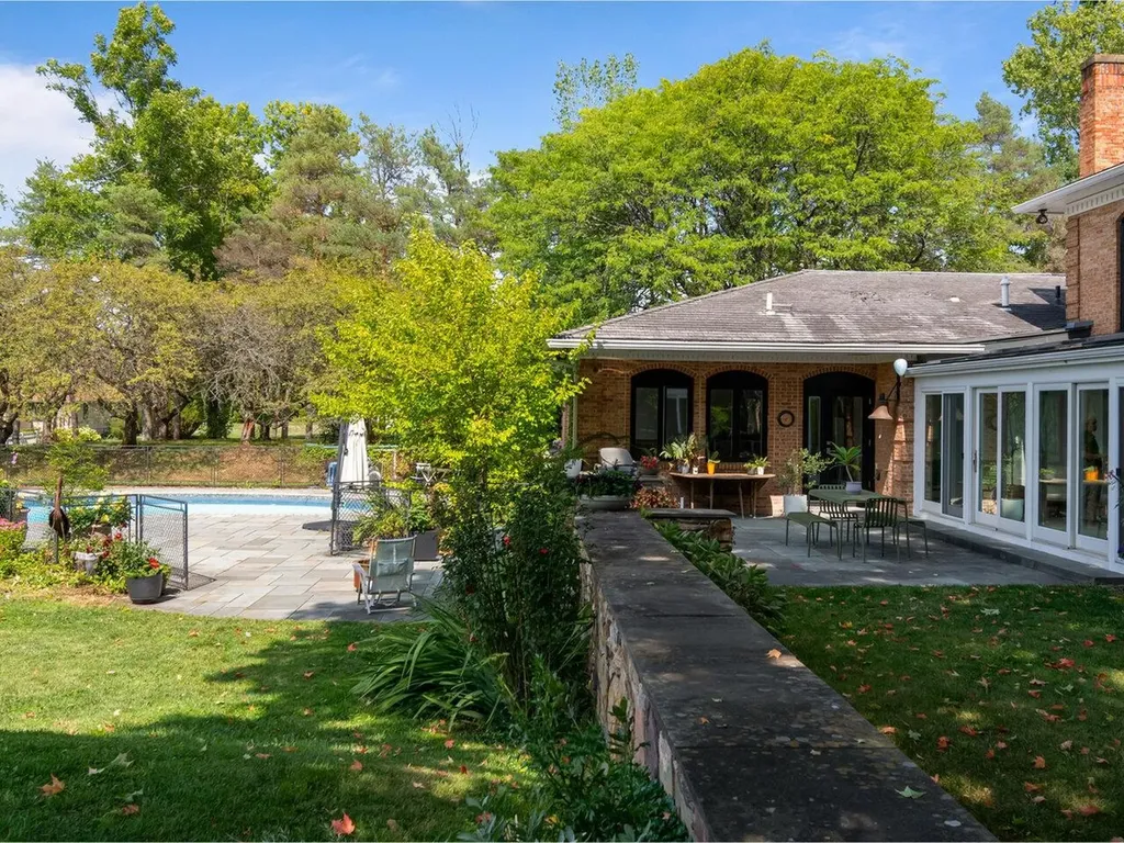 1855 Spear Street South Burlington VT 05403