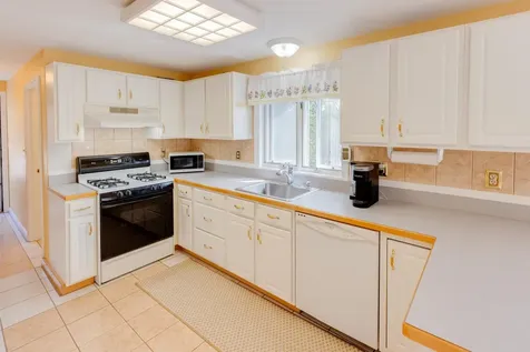 28 Barefoot Place Gilford NH 03249