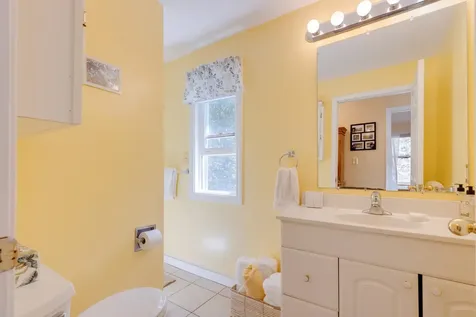 28 Barefoot Place Gilford NH 03249