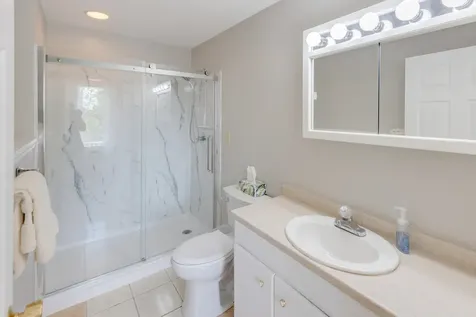 28 Barefoot Place Gilford NH 03249