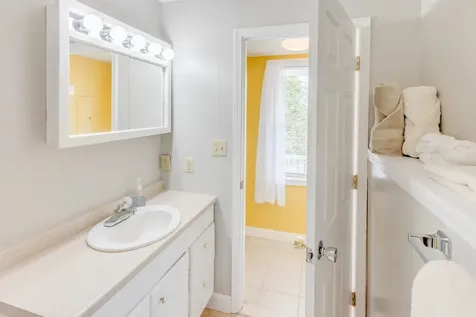 28 Barefoot Place Gilford NH 03249