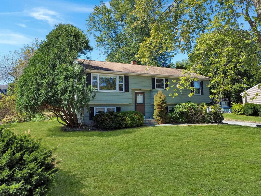 9 Rena Avenue Salem NH 03079