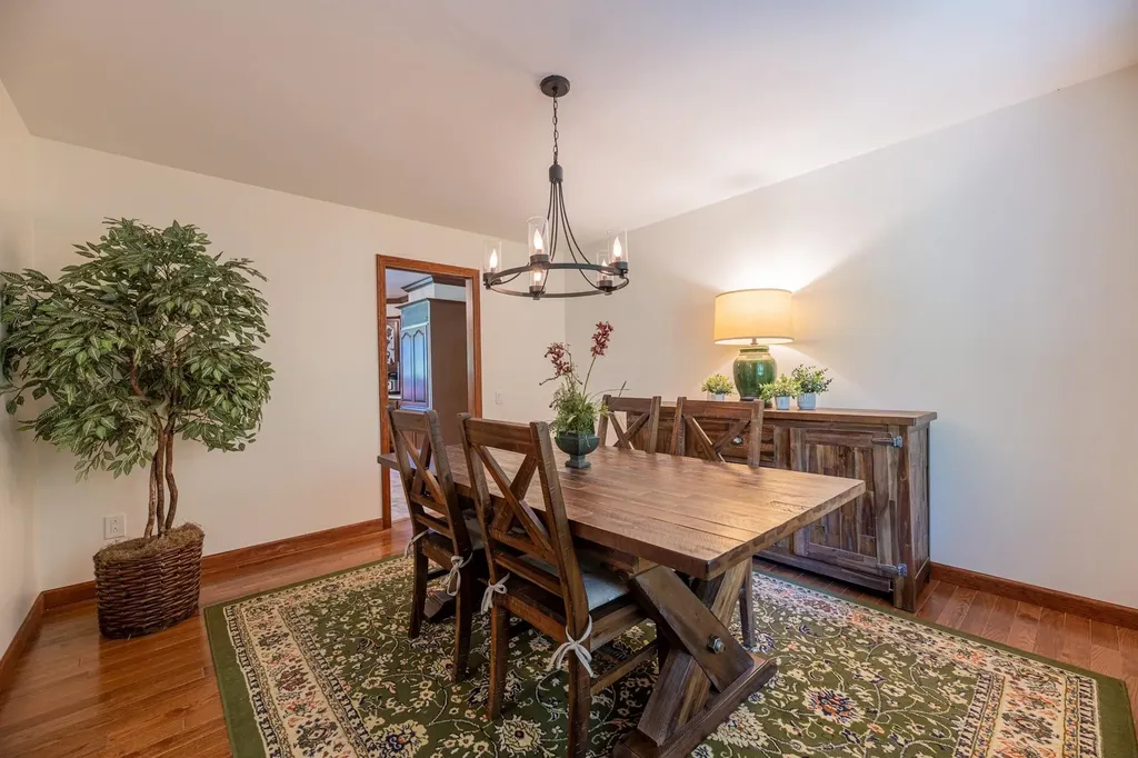 81 Windward Hill Dorset VT 05251