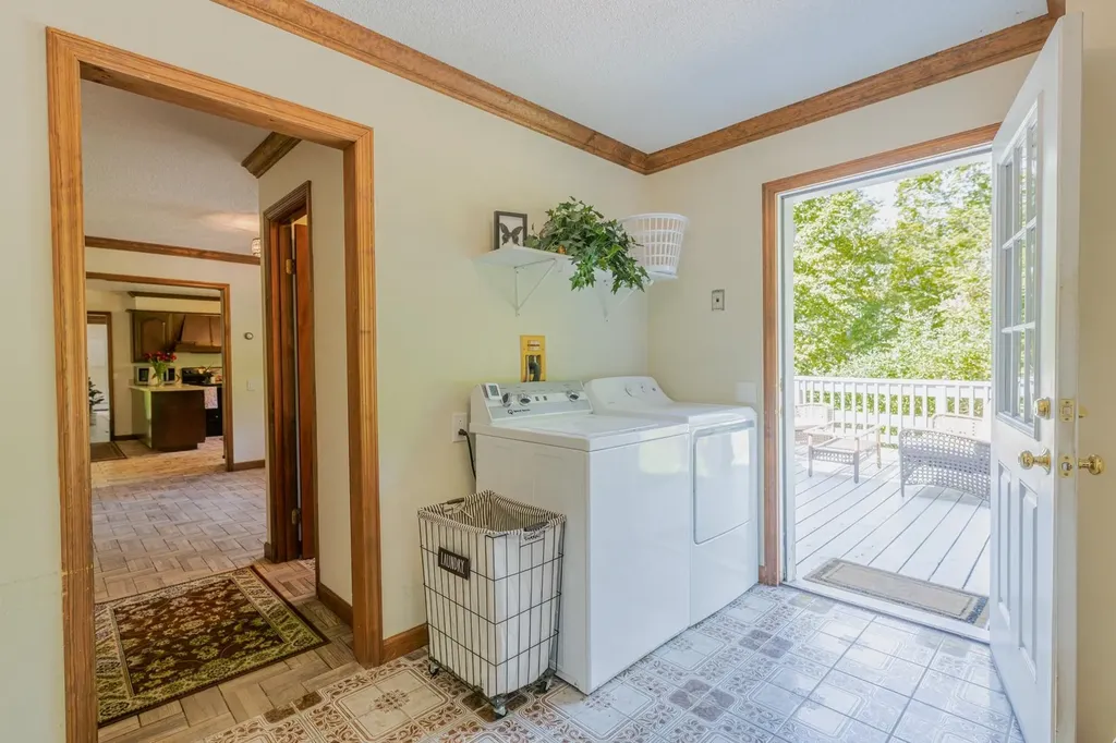 81 Windward Hill Dorset VT 05251