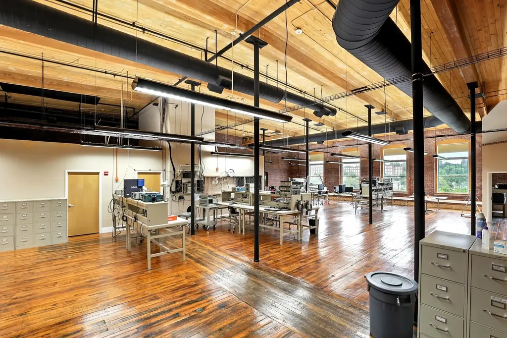 670 Commercial Street Manchester NH 03101