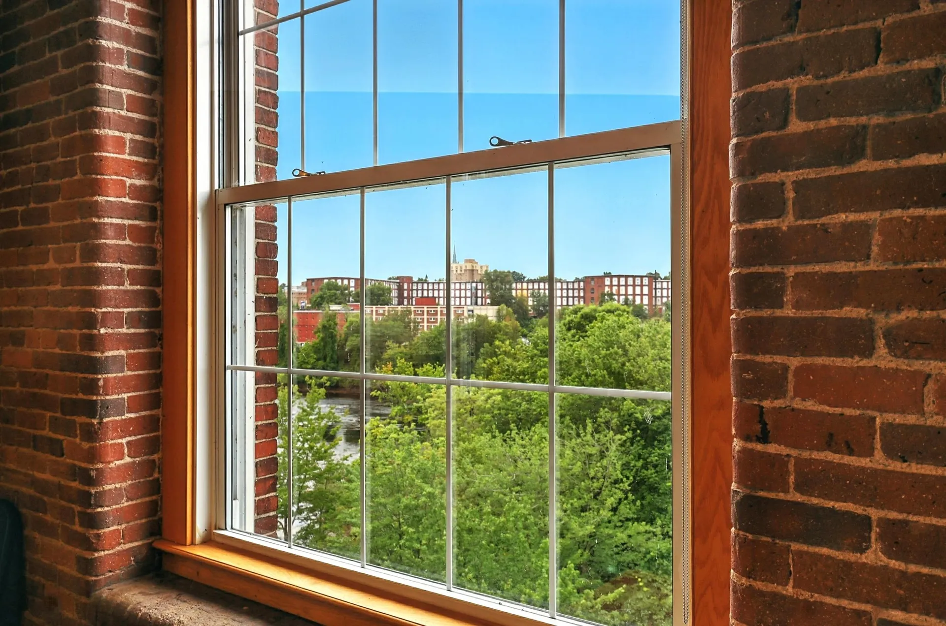 670 Commercial Street Manchester NH 03101