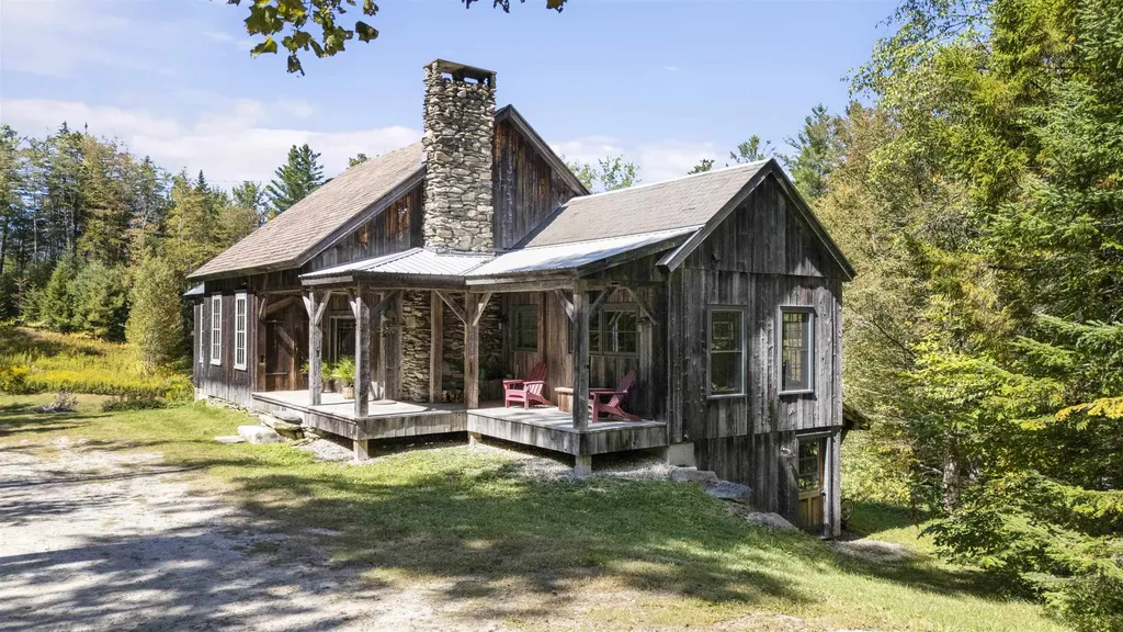 3221 Hapgood Pond Road Peru VT 05155