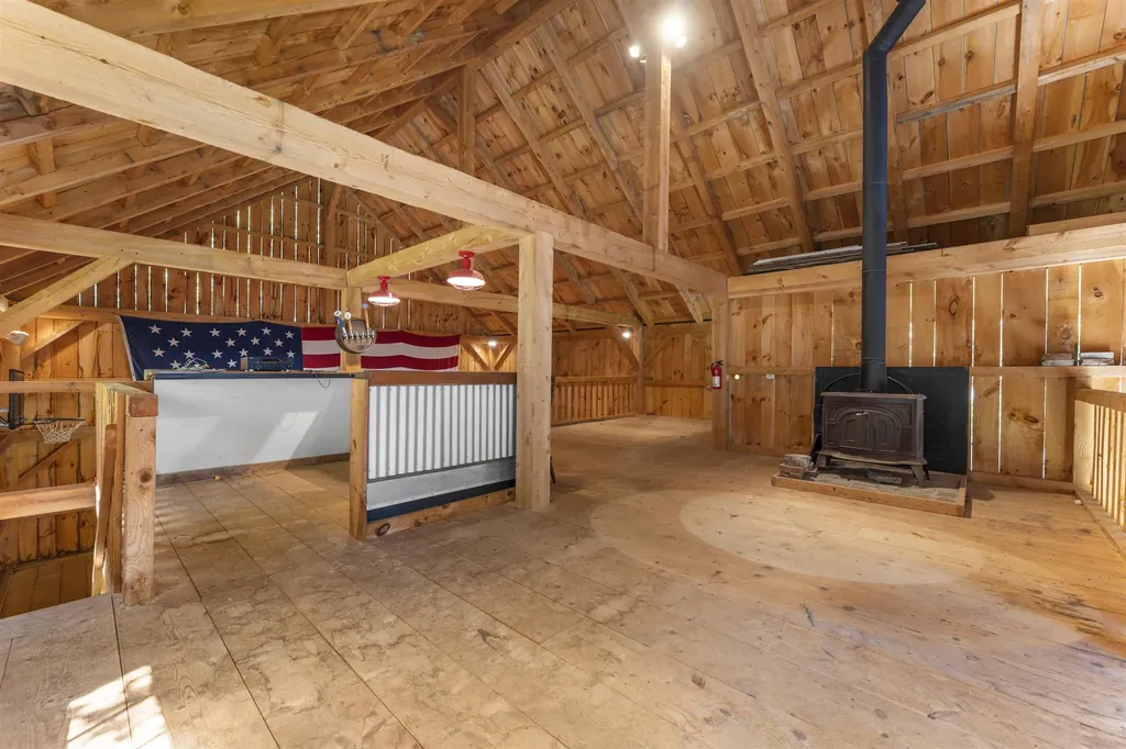3221 Hapgood Pond Road Peru VT 05155