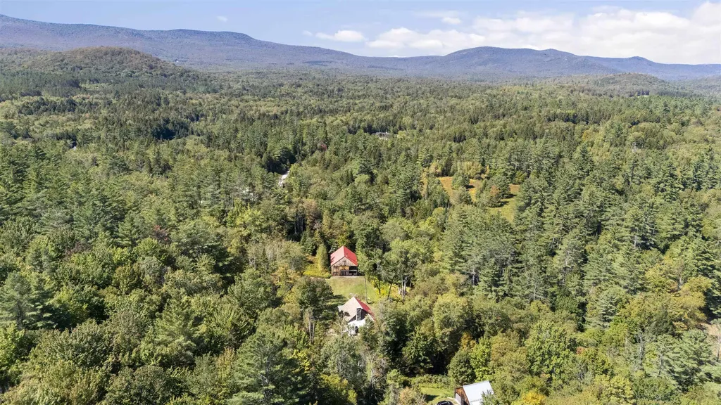 3221 Hapgood Pond Road Peru VT 05155