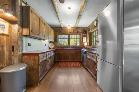 3221 Hapgood Pond Road Peru VT 05155