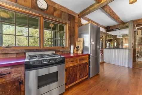 3221 Hapgood Pond Road Peru VT 05155
