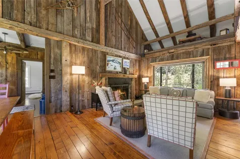 3221 Hapgood Pond Road Peru VT 05155