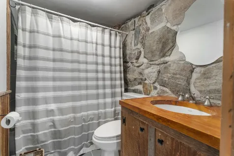 3221 Hapgood Pond Road Peru VT 05155