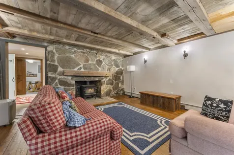 3221 Hapgood Pond Road Peru VT 05155