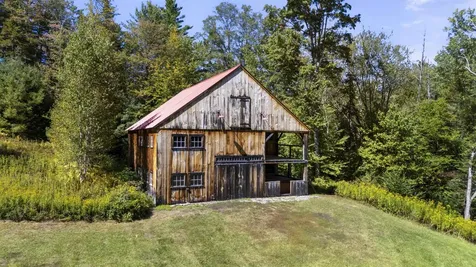 3221 Hapgood Pond Road Peru VT 05155