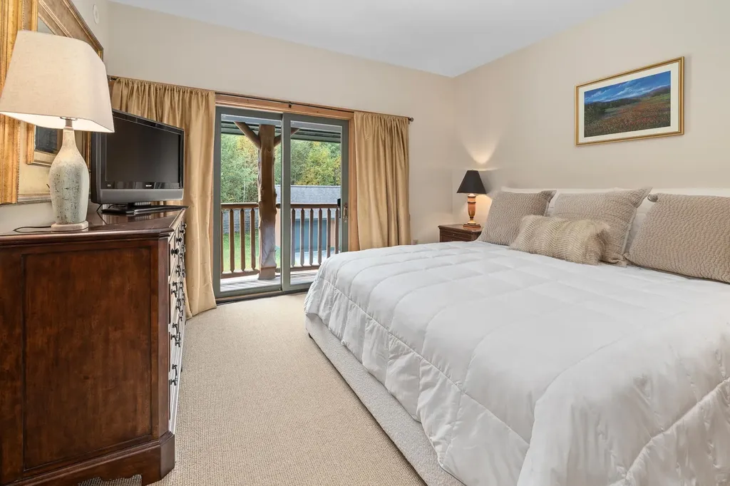 4B Hardwood Hill Stratton VT 05155