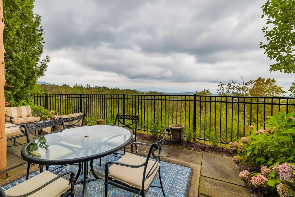 4B Hardwood Hill Stratton VT 05155