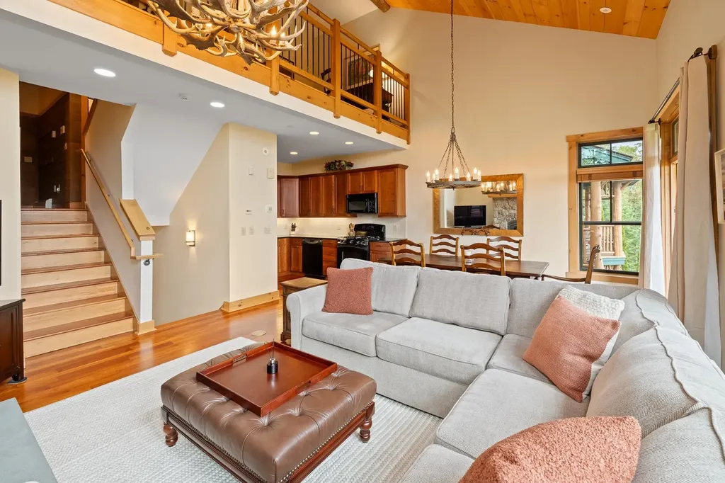 4B Hardwood Hill Stratton VT 05155