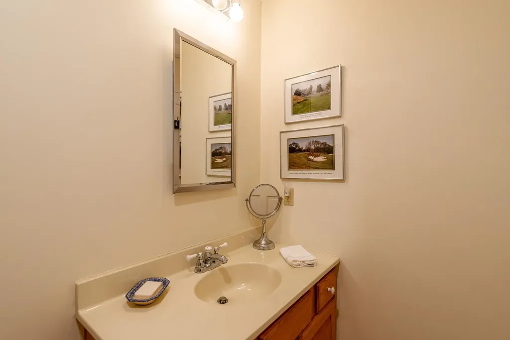 263 Kestrel Court Manchester VT 05254