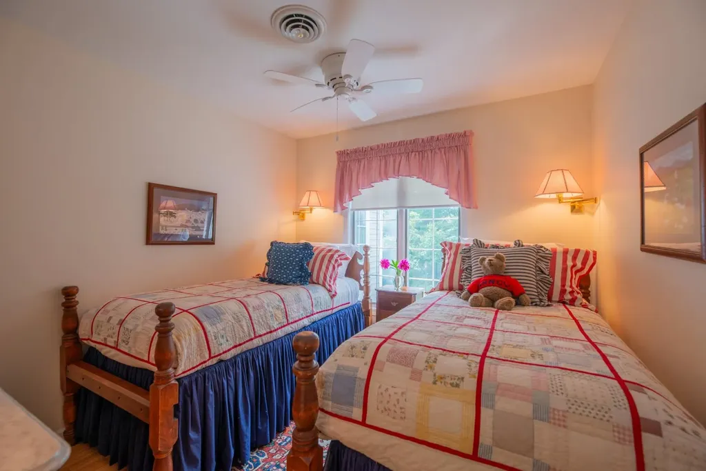 263 Kestrel Court Manchester VT 05254