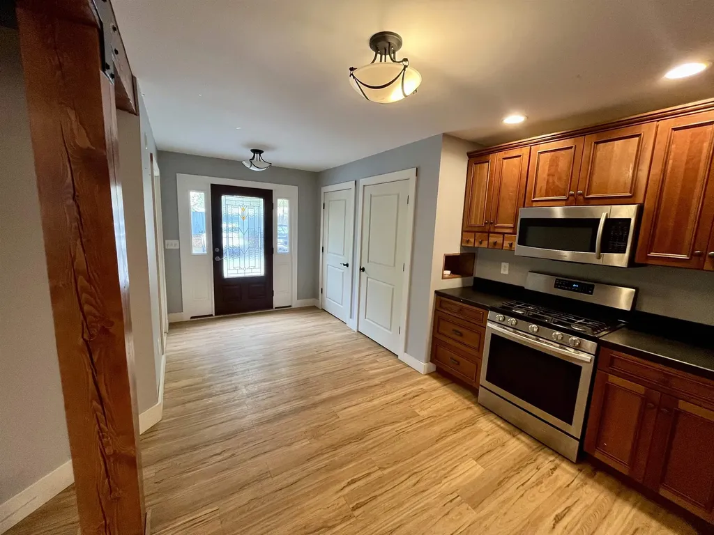 321 Bentley Avenue Poultney VT 05764