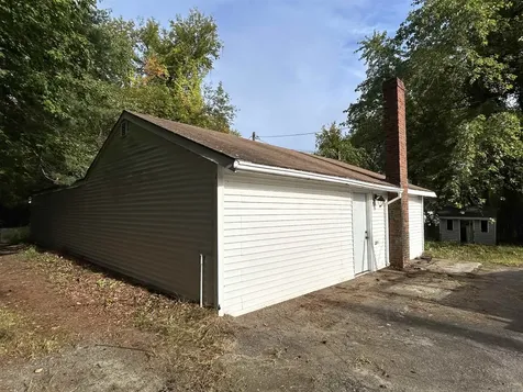 108 Route 125 Kingston NH 03848