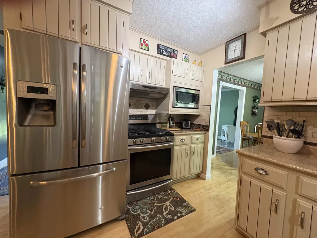 51 Logwood Circle Essex VT 05452