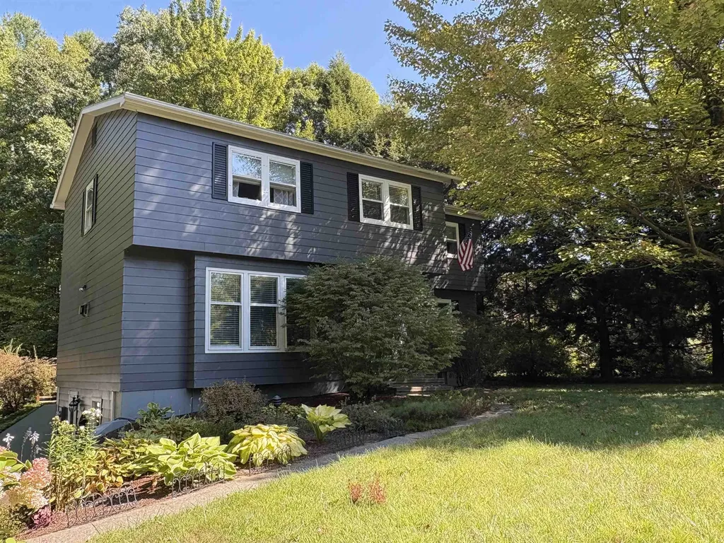 51 Logwood Circle Essex VT 05452