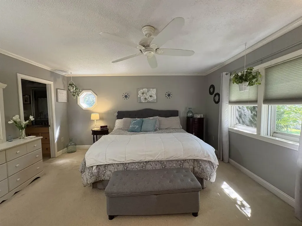 51 Logwood Circle Essex VT 05452