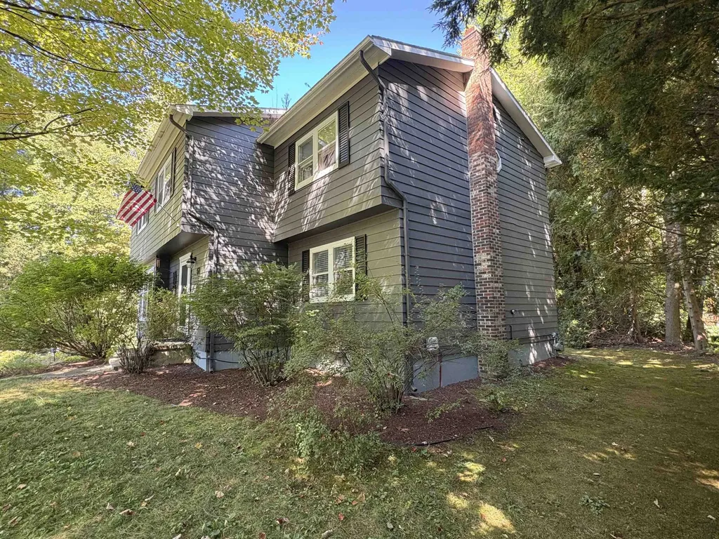 51 Logwood Circle Essex VT 05452