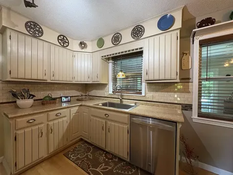 51 Logwood Circle Essex VT 05452