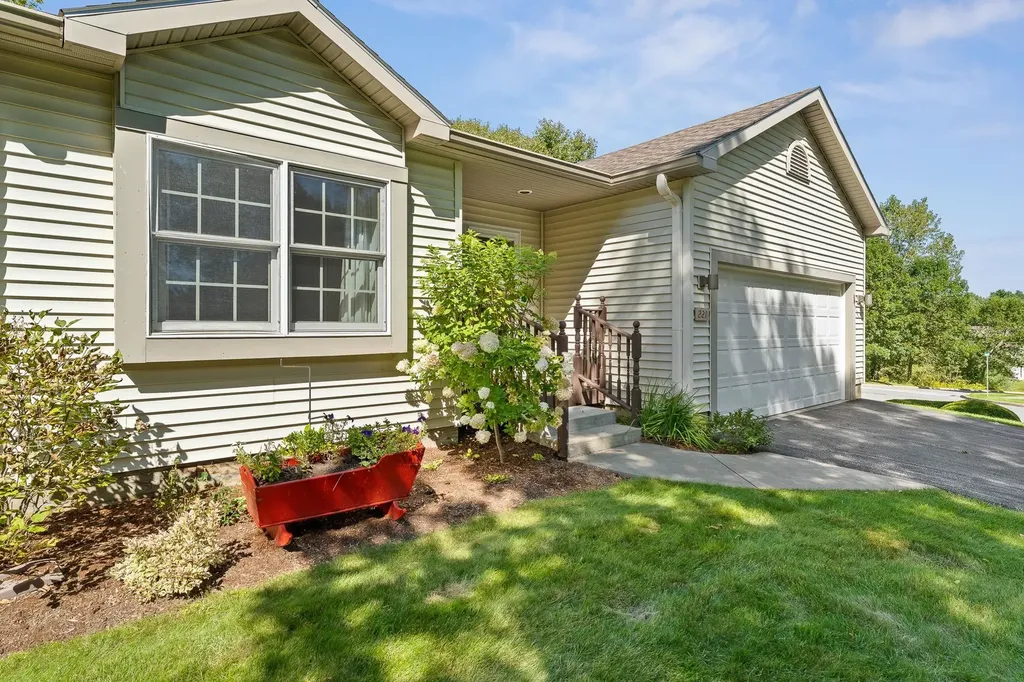 221 Bittersweet Circle Williston VT 05495