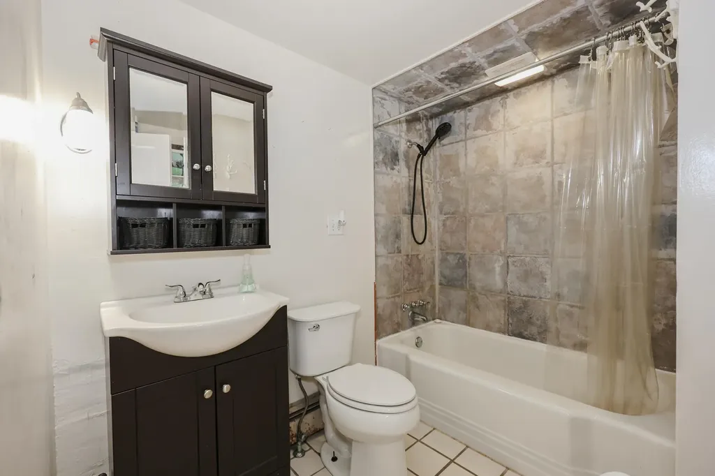 11 Crescent Street Hill NH 03243
