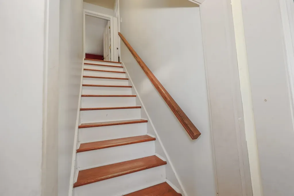 11 Crescent Street Hill NH 03243