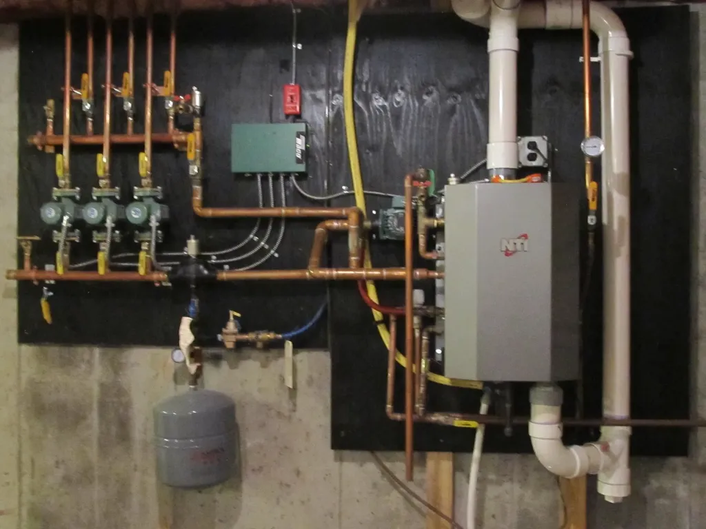 562 Nh Route 103 Sunapee NH 03782