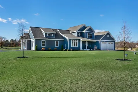 8 Acadia Drive Hudson NH 03051