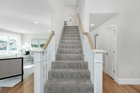 8 Acadia Drive Hudson NH 03051