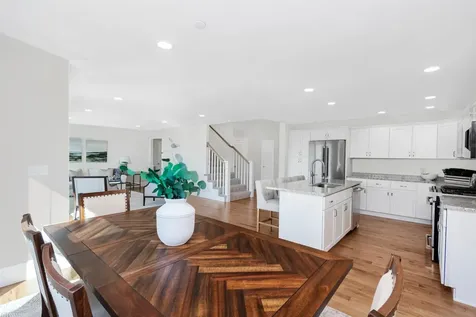 8 Acadia Drive Hudson NH 03051