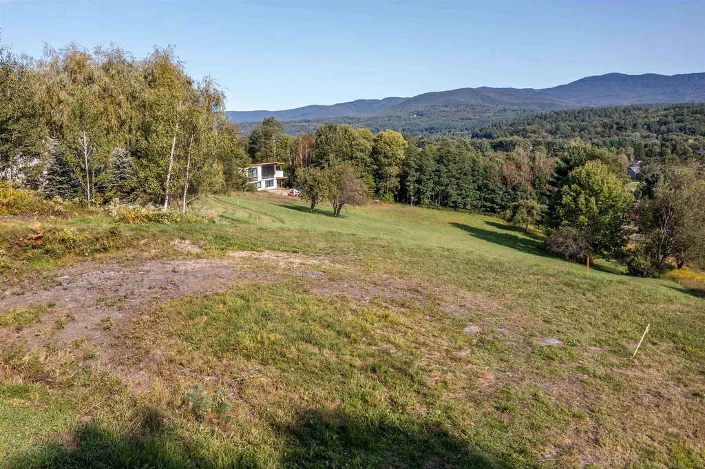 131 Hazy Lane Stowe VT 05672