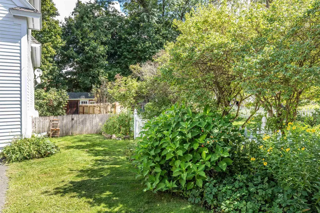 6 Randall Street Waterbury VT 05676